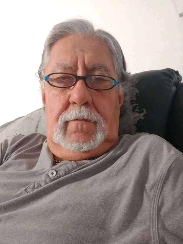WilliamPetrmz4's tweet photo. I'm a lonely old man in dire need of a partner https://t.co/queDtIX2uM