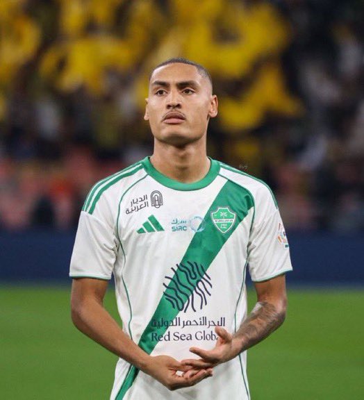sed_o55's tweet photo. The future of Al Ahli should be built on ambition and quality. 💚 Enzo represents both. Keep him here and let him grow with the team. The message is simple: Enzo stay, Pedro out! 🏆🦁🔥
#Enzo_stay_pedro_out https://t.co/2yErhmhvs6