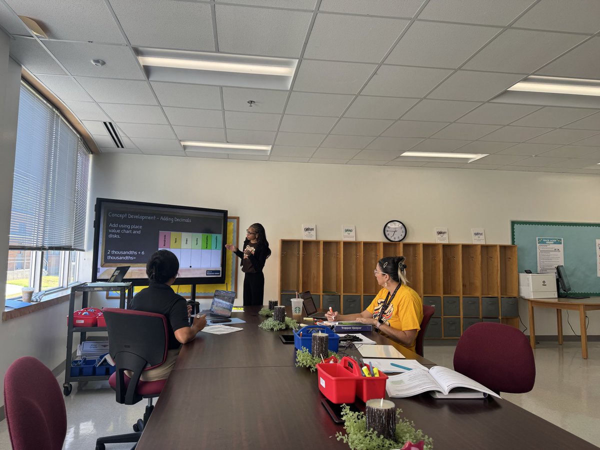 adricamposlow's tweet photo. Our @fosterdisd teachers put in the work during PLC this week, rehearsing key parts of next week’s lessons and planning with purpose. Proud of their preparation, collaboration, and commitment to making learning count for every student. @aprinwright @SoniaLoskot https://t.co/HmZKhtE01q