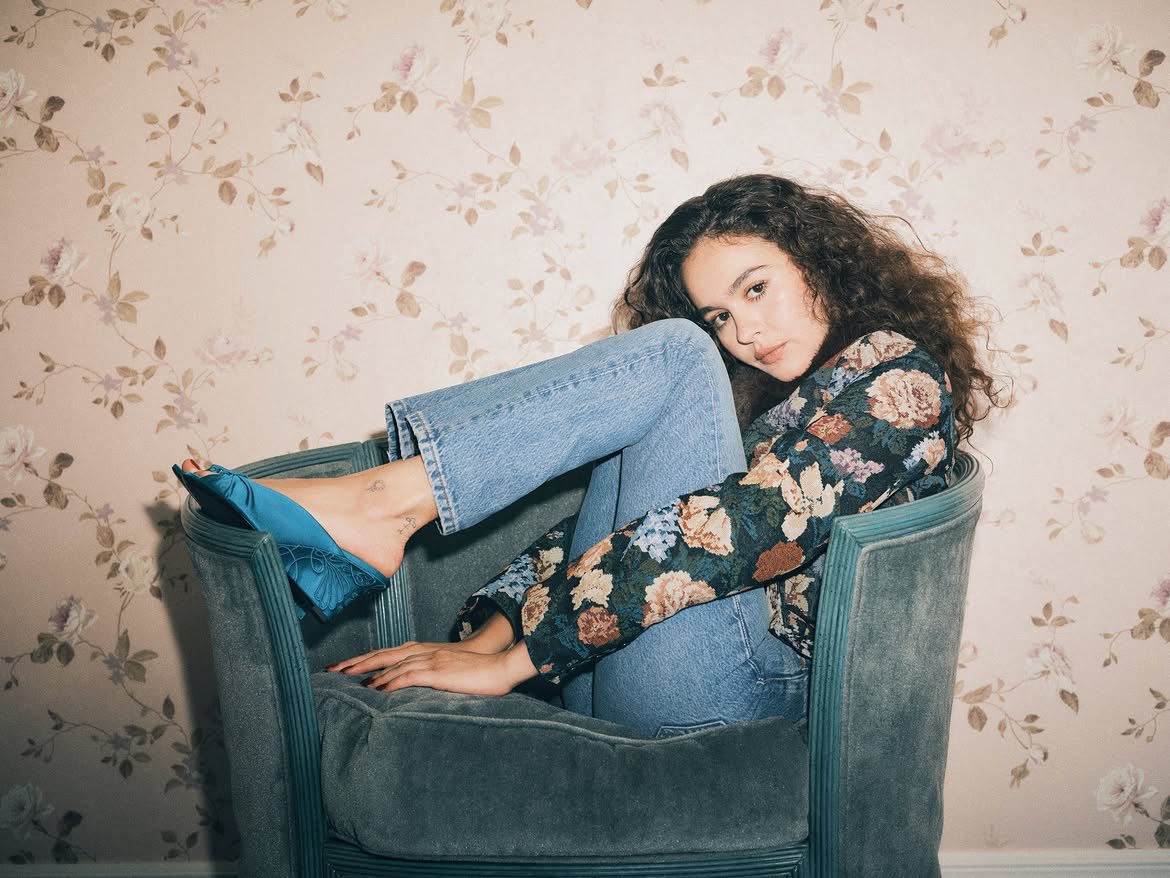 collapscd's tweet photo. katcarter posted!

soooo I designed my own line of shoes with @⃝reformation and they dropped today. like you can actually purchase them off of their website. life is not real. check them out if you know what good fashion is 👠🩵 https://t.co/MqEmhpCcfC