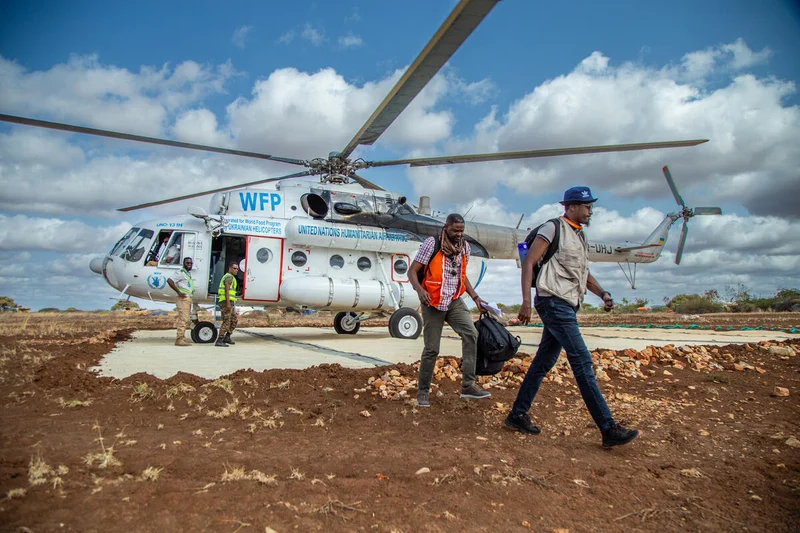 WorldVisionUSA's tweet photo. What do humanitarian aid workers do? They bring hope where it's needed most.

Ahead of World Humanitarian Day 8/19 we're honoring the people delivering care, clean water, and support to families facing crisis. #HumanitarianAid #WorldHumanitarianDay #GlobalImpact #MondayMotivation https://t.co/fj821hyiNi