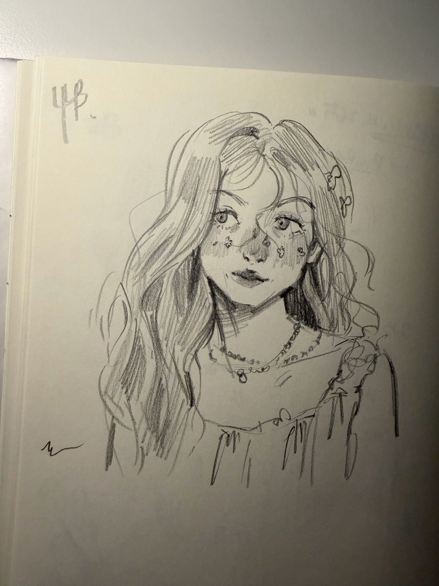 rrandraw's tweet photo. #Untitled
근래 그렸던 핸드드로잉 모음✍🏻
연필로 그리는 맛이 또 있다
옛날엔 정성들여 각 잡아서 사진 찍었었는데
요즘엔 그냥 사진 막 찍는다😅

#핸드드로잉 #handdrawn #연필드로잉 #traditionalart https://t.co/ZFWO4zB5ln