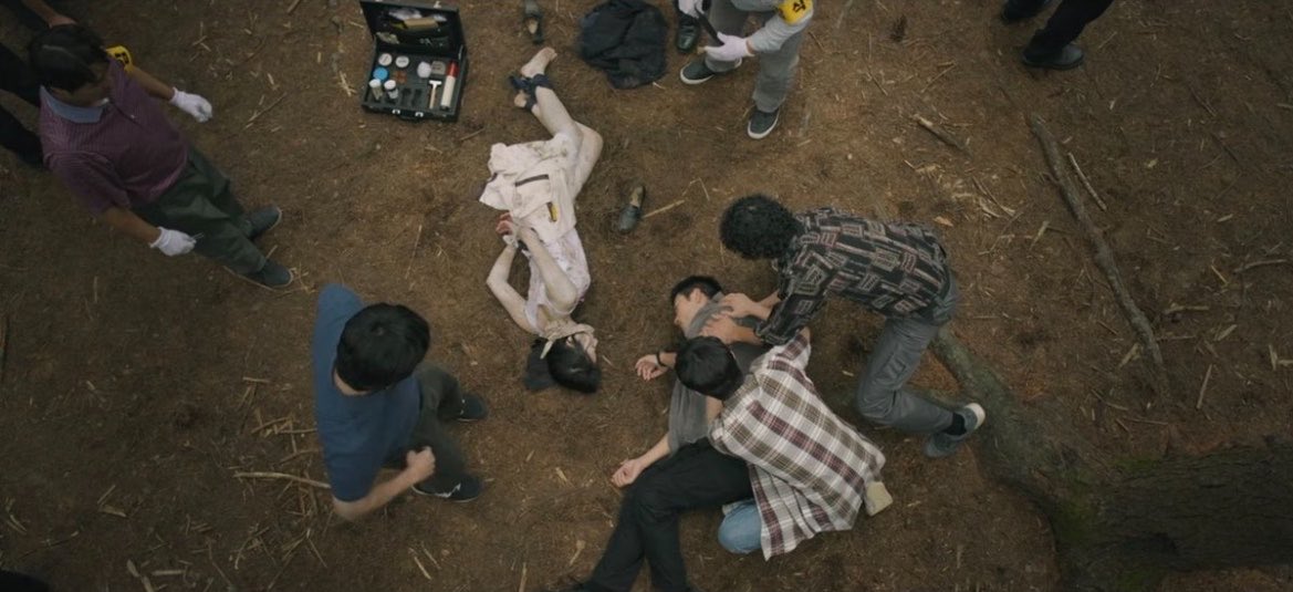 kdrama_outofbox's tweet photo. Drama so good it traumatized so much I stopped taking evening walks while it was airing. 😭😭😭 https://t.co/fjSRLUtiaC