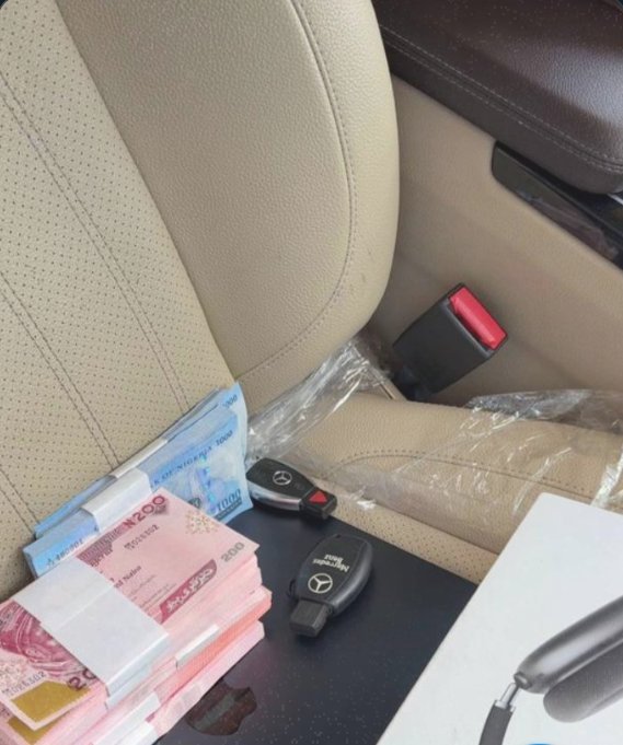 Coachfavour677's tweet photo. IF YOU ARE INTERESTED IN MAKING MONEY  WITH AFRINVEST PLC DM ON TELEGRAM PAGE👇👇👇👇
https://t.co/QdBGkKZXHw https://t.co/gJ2GjHuqzQ