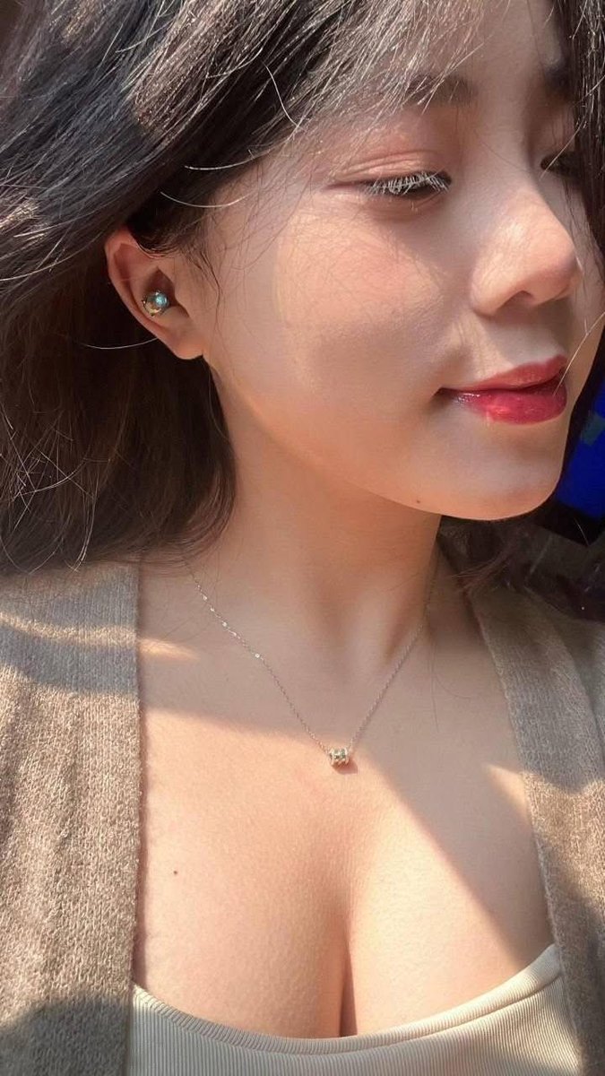 HoangAn92805's tweet photo. 刚刚洗了堆了两天的衣服，完成以后​有种小​小的成就感。先照顾好自己，‍再慢慢前进。

https://t.co/aiwvd6CD3k https://t.co/GdlDRiEufg