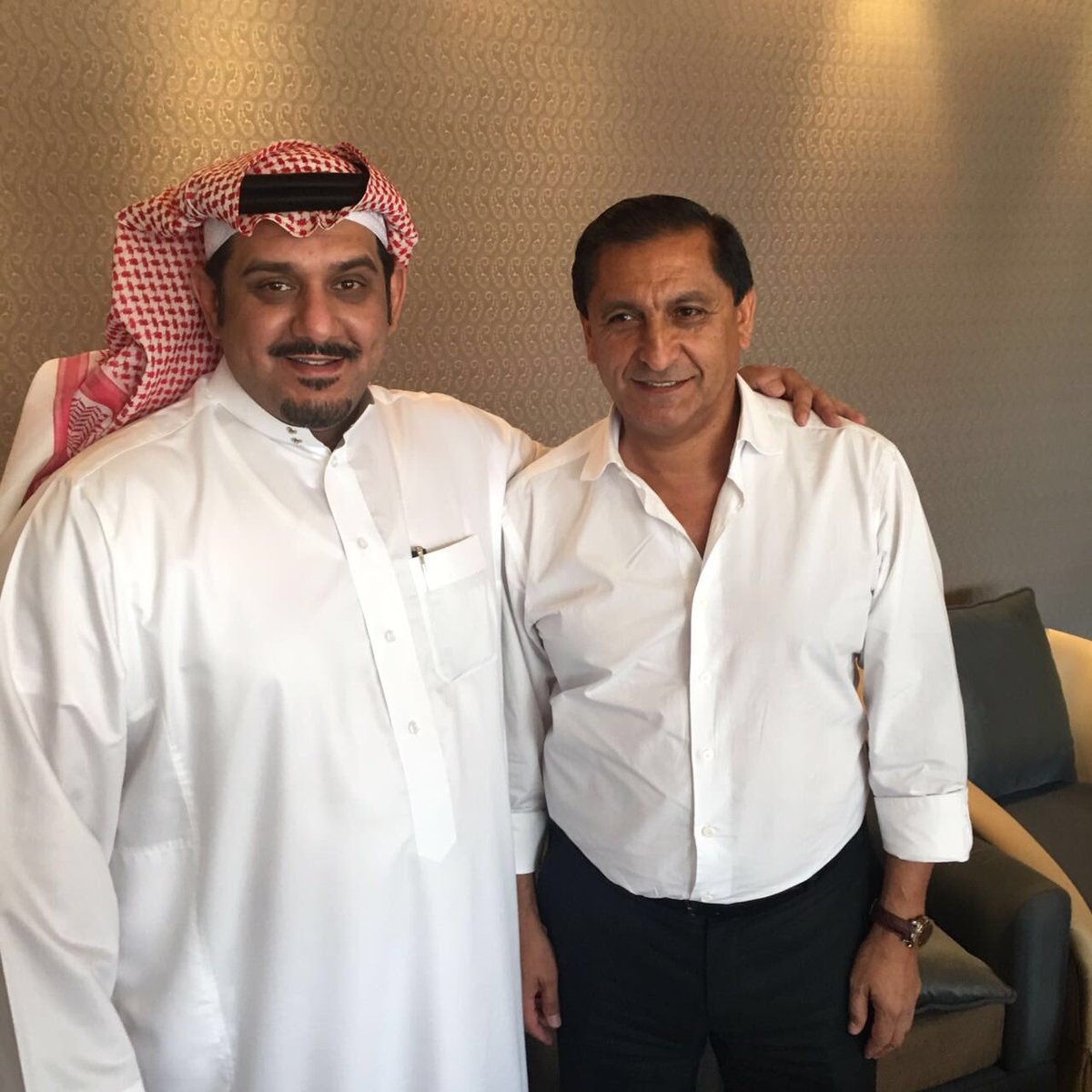 game1377's tweet photo. افعلها 
#الهلال https://t.co/rkE0mVvy3F