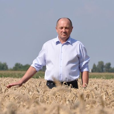 SebastianBogusz's tweet photo. @Pawel_Lachman Panie Pawle, myślę, że rolnicy w sposób naturalny jednak bronili się przed oszustwem, widzieli, czuli co dzieje się z ziemią. Cytując klasyka: Rolnictwa europejskiego i polskiego nie wykończy ani Mercosur, ani Ukraina. Wykończy je susza https://t.co/XACNO8qr5f