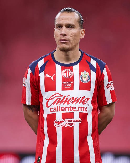 checoflan_'s tweet photo. 🚨ÚLTIMO MOMENTO🚨

LOS JUGADORES DE LAS CHIVAS RAYADAS, LUIS ROMO Y RUBÉN “OSO” GONZÁLEZ DICEN SÍ A EUROPA.

LAMENTABLEMENTE NO LES PREGUNTARON NADA. ESTAREMOS INFORMANDO https://t.co/tffXrkGPV7