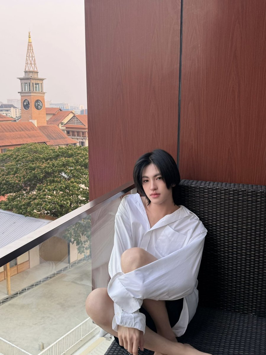 FWarin25's tweet photo. พี่คิมสวยมาก คือสวยจนบางทีก็ลืมไปว่าพี่เขาเป็นผู้ชาย  สวยอะไรขนาดนั้นอะ

🌺 #kkim_pst 🦖 https://t.co/Kka0ctlL1B