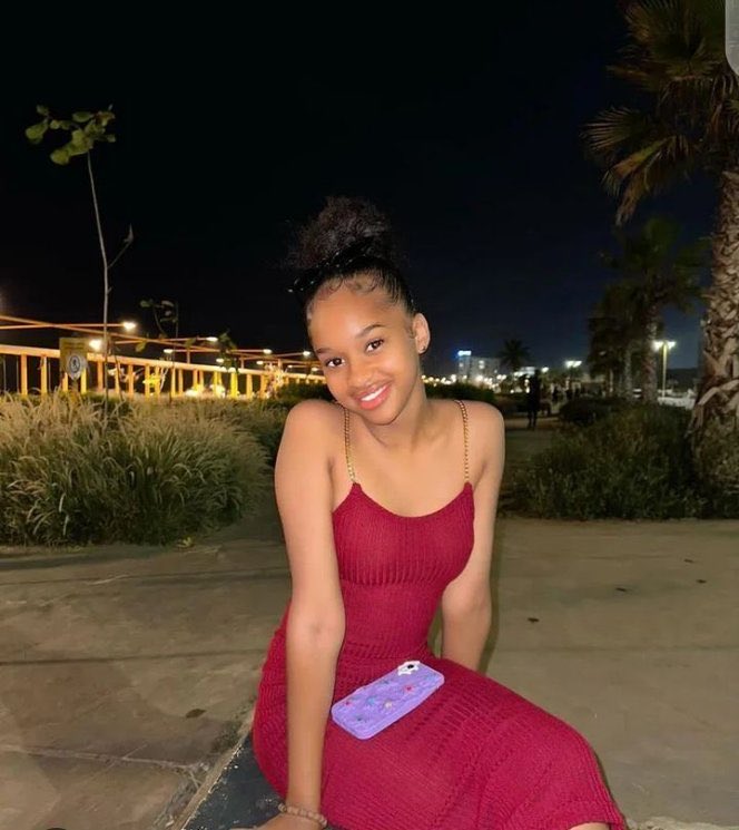 Babychasteqen's tweet photo. I need a poor boyfriend any One?💔 https://t.co/riJYq5EDoD