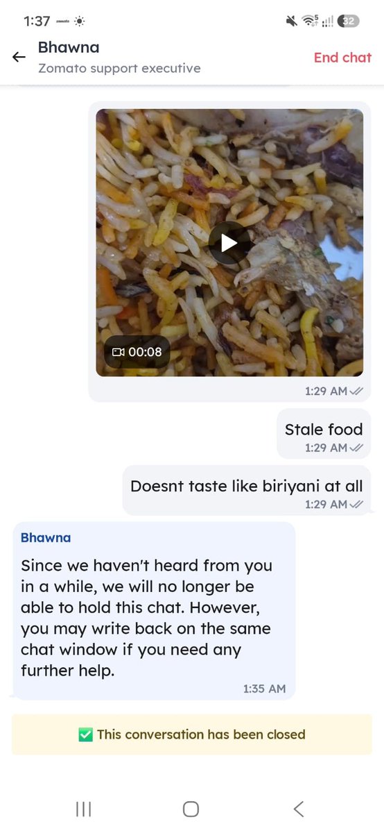 Atyush7's tweet photo. Order ID : 8499966015
@zomato Is your support chat devoid of a screen or are they trained to act like they can't see a full video and act like we are the one's at fault despite incomplaince from your end.
Pathetic service, terrible support.
What a joke! https://t.co/vH4wAg3U2m
