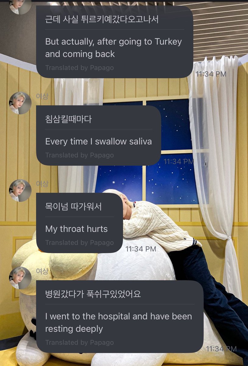 yeosbliss's tweet photo. yeosang turkiyeden dondugunden beri her yutkundugunda bogazi aciyomus hastaneye gitmis 😭😭 ist fest alanindaki kumlari yok ettigim oda https://t.co/Qfa6r6QenP