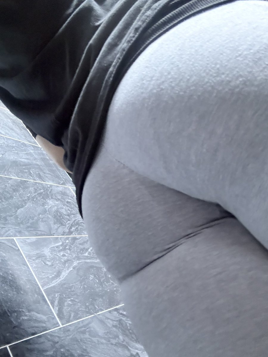 anabellfitt's tweet photo. my favorite leggings 

@anafittx on snap 😗 https://t.co/KwH2U2BIV6