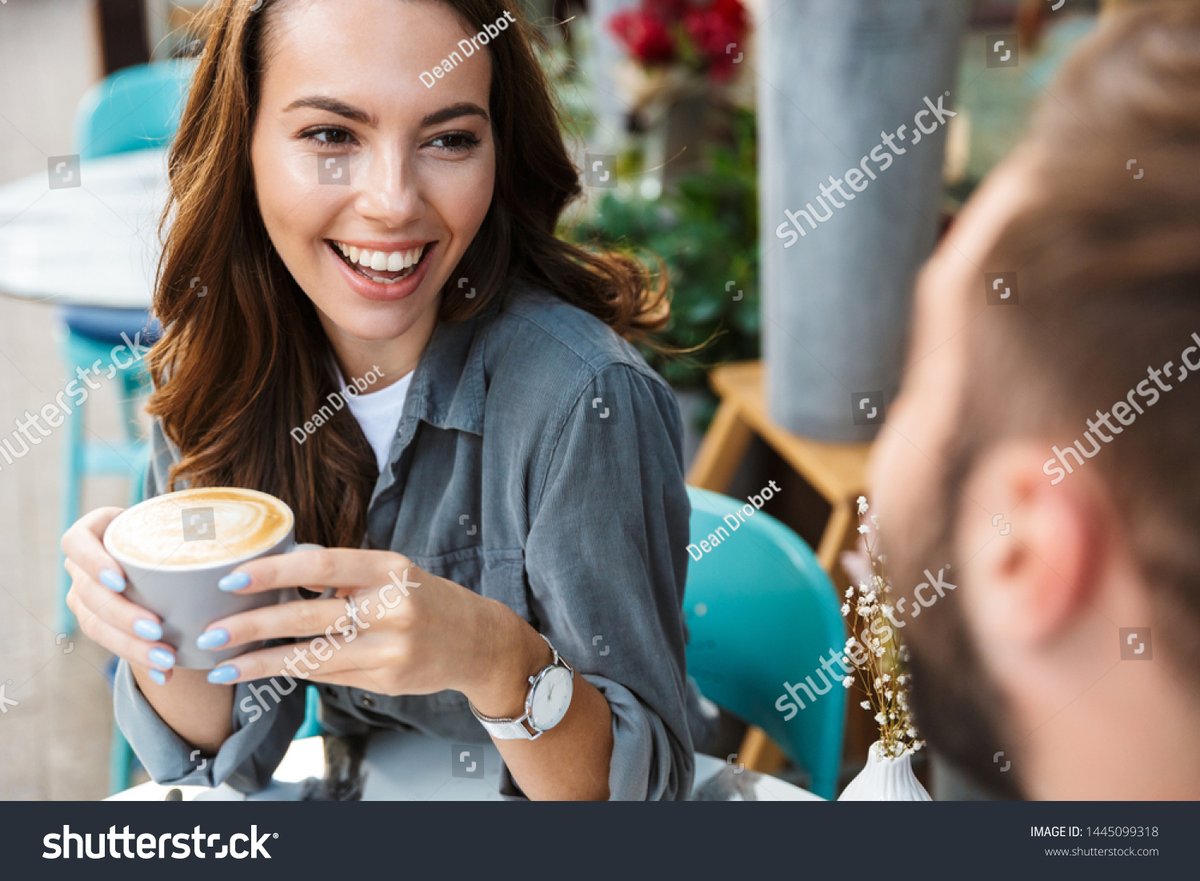 GabrielBeats2's tweet photo. Had a warm coffee chat with my new neighbor today—turns out we both love hiking! Small talks really lead to great connections, right https://t.co/hljwkQ992y