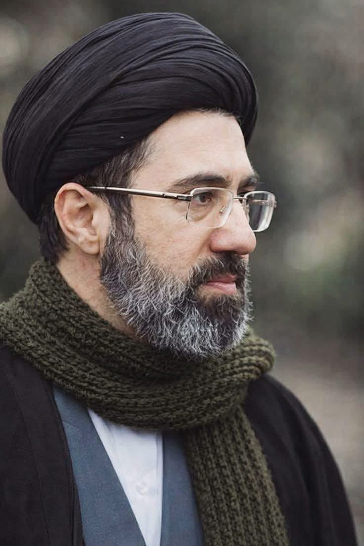 A313ll's tweet photo. رسالة إلى القنوات الفضائية العربية والإسلامية #والإيرانية والأجنبية 
بسم الله الرحمن الرحيم 
اني المواطن الجريح في وطني العراق تصوبت اكثر من 9 مرات ولم يرزقني الله الشهادة 
ارجو نقل رسالتي إلى سماحة القايد السيد مجتبى علي الخامنئي اعزه الله وعلى من هم مقربين امانه تصل الرسالة 
بأن اكون تحت قيادته وتحت إشراف الحرس الثوري الإيراني حتى أنال الشهادة ورد الجميل لشعب وحكومة وقادة ايران 
المتطوع السيد ابونمر الصافي