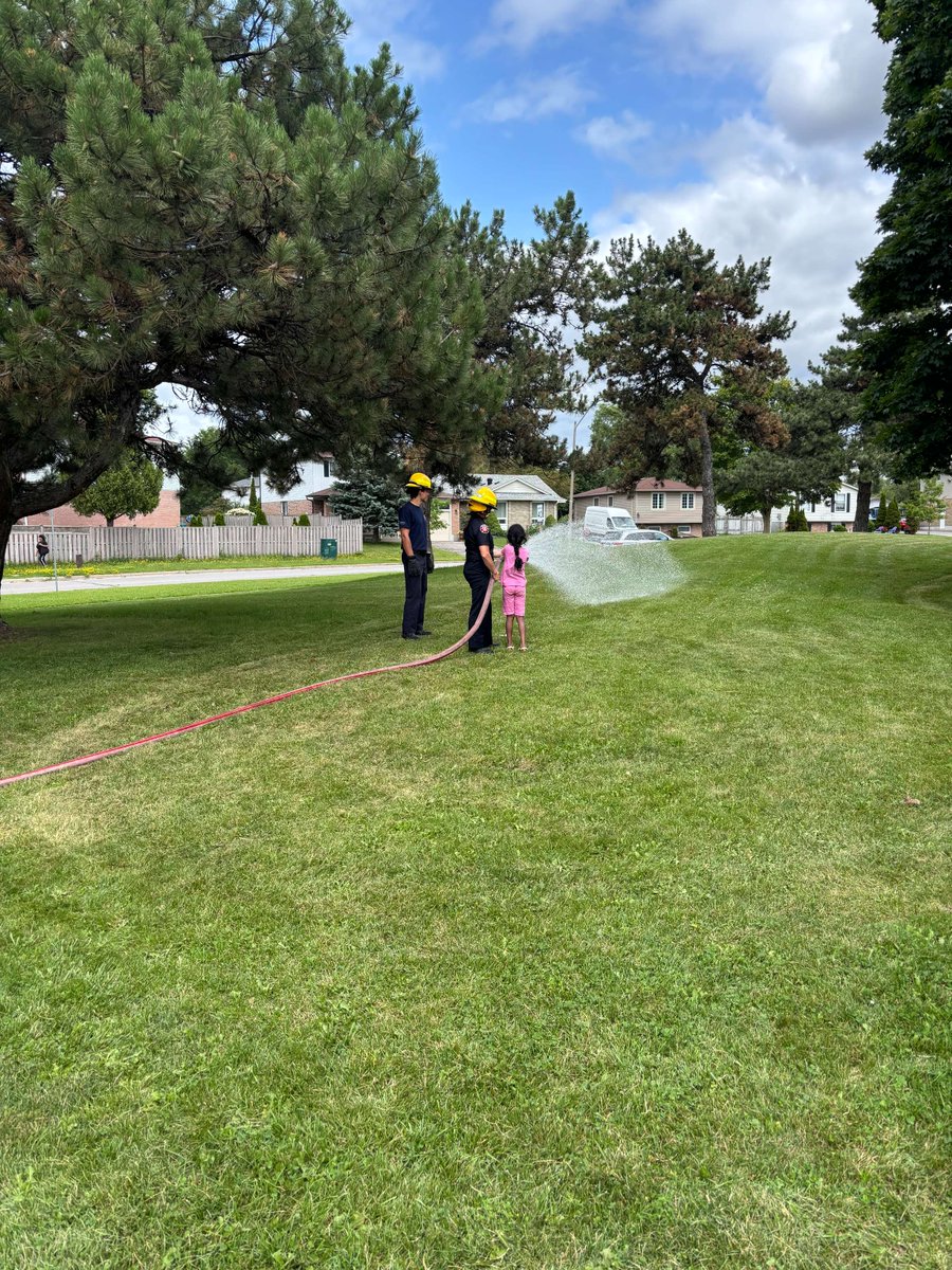 OshawaFire's tweet photo. We’re so happy to be part of the Playground Program! 🚒❤️ 

We had such a great time teaching the kids all about fire safety, learning how to stay safe, and having some fun along the way!

@oshawacity @iafflocal465 https://t.co/3YYkSMcQIv