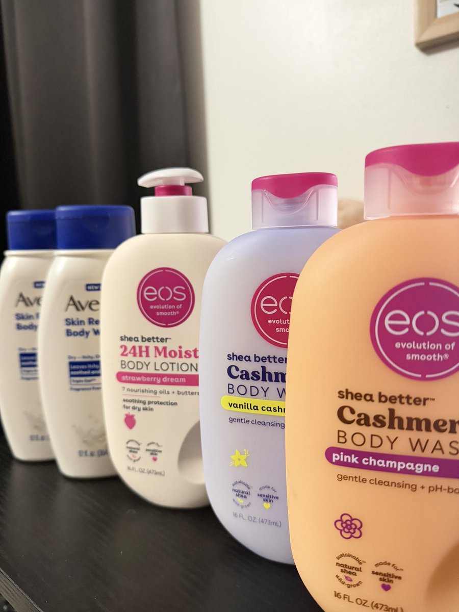 nadsalegado's tweet photo. My toxic trait is buying new body wash every week when I literally have to negotiate with myself to take a shower. 🫣🤣 

I accidentally ordered the eos lotion thinking I had the BW in my cart too 🥲 I literally have a whole rack of lotion as well 😭 https://t.co/Xy96XJuJuc