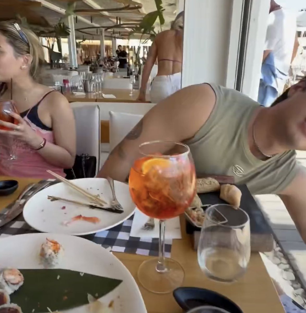 huddromi's tweet photo. i’m crying hudson really wasn’t lying
when he said he hates spoons… not a spoon in sight https://t.co/gU4JuIj1Ly