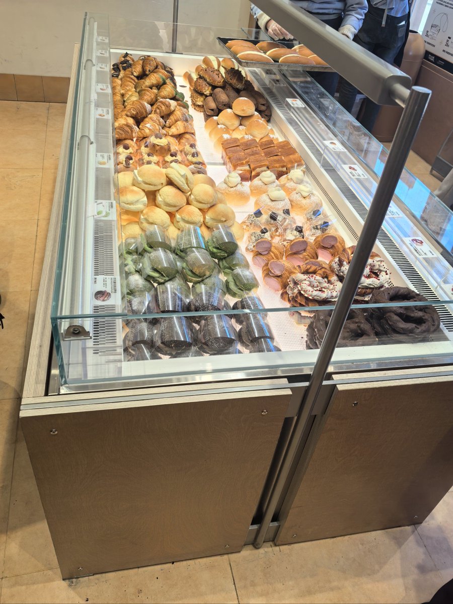 taeby17's tweet photo. New stock alert! Freshly-baked matcha cookies u0026 iced coffee have landed in our corner store—grab yours before they’re gone! https://t.co/IJhtL3Rpsn