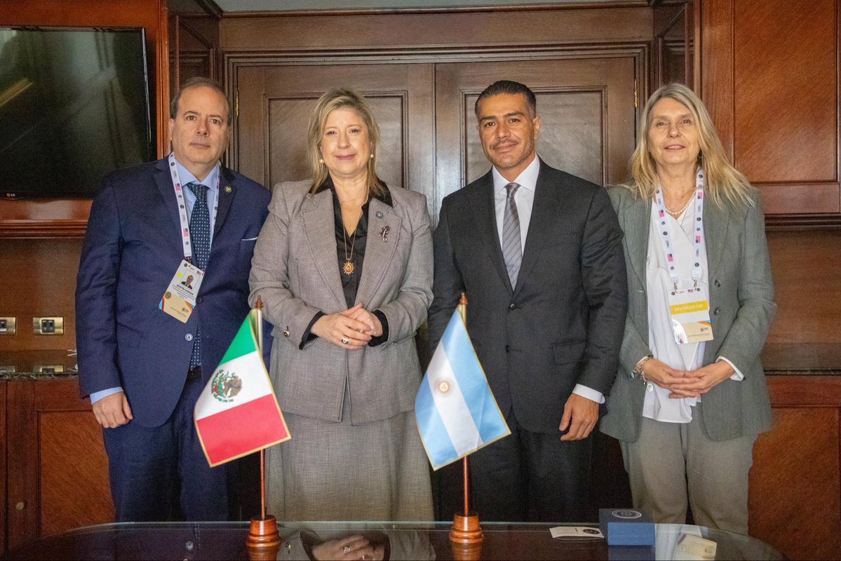 SSPCMexico's tweet photo. Como parte de las actividades de la Conferencia Internacional para el Control de Drogas realizada en #BuenosAires, #Argentina, el secretario de seguridad @OHarfuch, junto con Francisco Almazán Barocio, director del #CNI y @jmorenocdmx, comisionado del @spf_sspc, participaron en reuniones en materia de seguridad con autoridades de distintos paises.