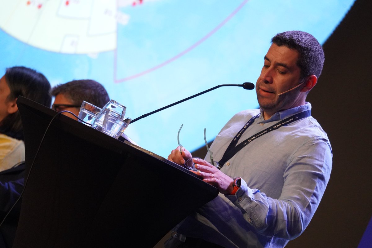 MilenioBASE's tweet photo. Noruega #SCAR2026 🇳🇴📍En Oslo se llevó a cabo el congreso sobre ciencia antártica más grande del mundo @SCAR_Tweets 👏El Dr. César Cárdenas @MilenioBASE @inach_gob fue invitado a presentar en el simposio "De la ciencia a las políticas públicas" https://t.co/G8qhuUgEB2