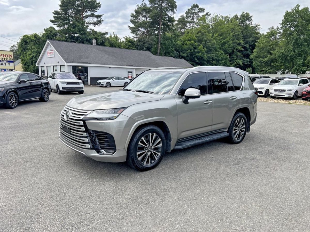 dharmieKING's tweet photo. 2023 Lexus LX600 PREMIUM 
155 million naira with shipping and clearing to your doorstep ✅ https://t.co/GI8KjGj1a7