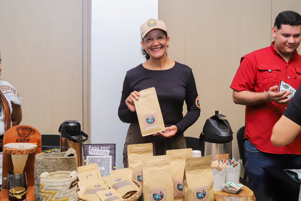 CamComercioSM's tweet photo. Junto a @MagdalenaGober realizamos el Workshop Café con Propósito y Vitrina Comercial de la Sierra Nevada, conectando al sector turismo con nuestra oferta cafetera y generando nuevas oportunidades comerciales.

Empresario, súmate a la Ruta de Crecimiento y aprovecha las oportunidades que tenemos para ti.