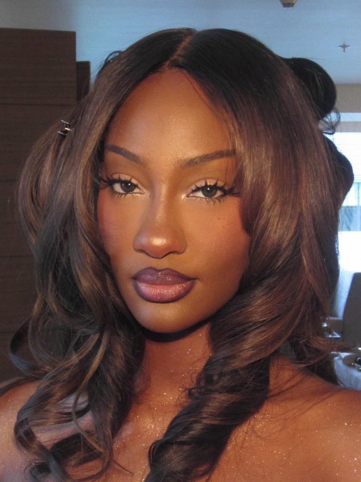 temspov's tweet photo. The face card is LETHAL 😍😍 https://t.co/nFr0Ly4EKF
