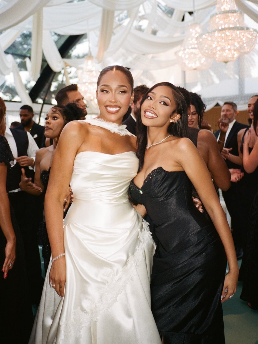 jodiewoodslooks's tweet photo. Jordyn and Jordie Woods look amazing https://t.co/bMuQtOKIkw