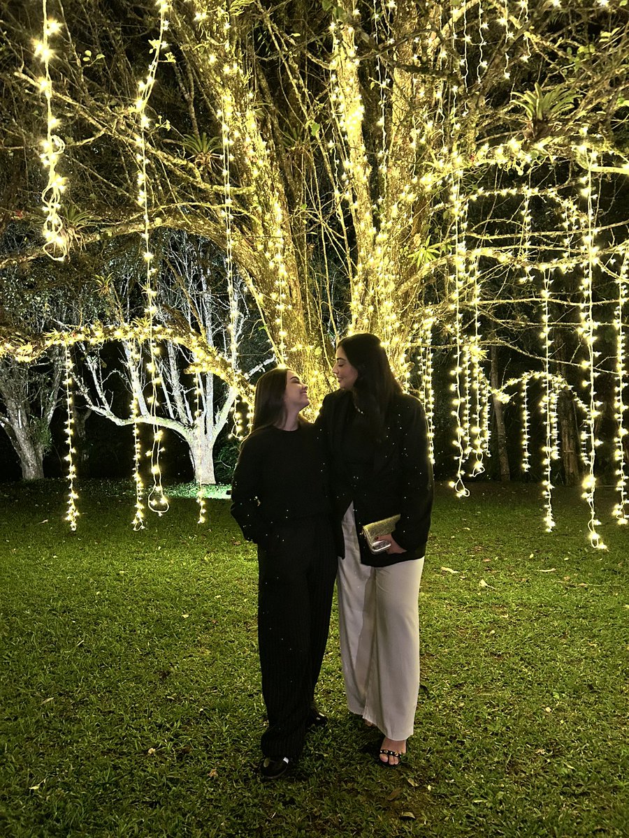 vivivibss's tweet photo. Como começou  // como estamos 

2 anos depois, morando juntas e construindo uma vida linda https://t.co/JeR7vn5mxz