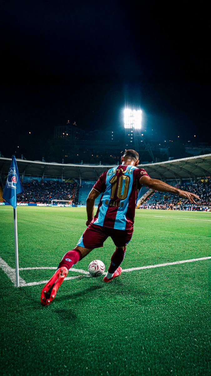 Jemesensseulll's tweet photo. Salah Wallpaper https://t.co/UGpuiWnOTD