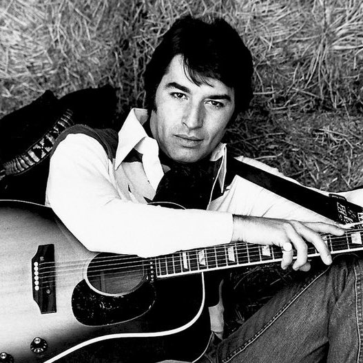 porquetendencia's tweet photo. "Sandro":
Porque se cumplen 81 años desde su nacimiento https://t.co/4iyX0h3asg