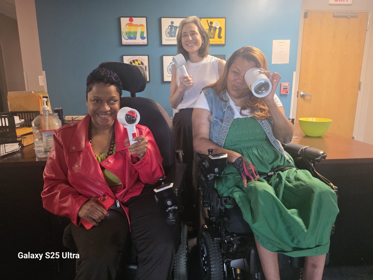 InNowOrg's tweet photo. A BIG community partner shout-out to @YourEyesDC! Thank you for generously donating large-print reading materials &amp; magnifiers to support our consumers who are blind or have low vision. These tools can make a world of difference in supporting independence! https://t.co/xRArcSe5CS https://t.co/6TjVn7h9BF