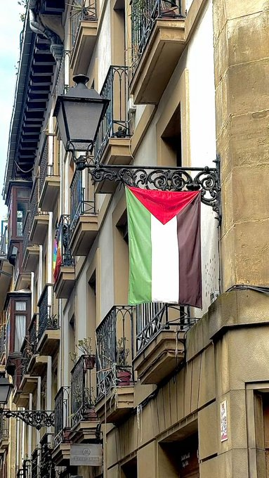 SaraReyi's tweet photo. Free Palestine✌️ https://t.co/vMMw8LCZsD