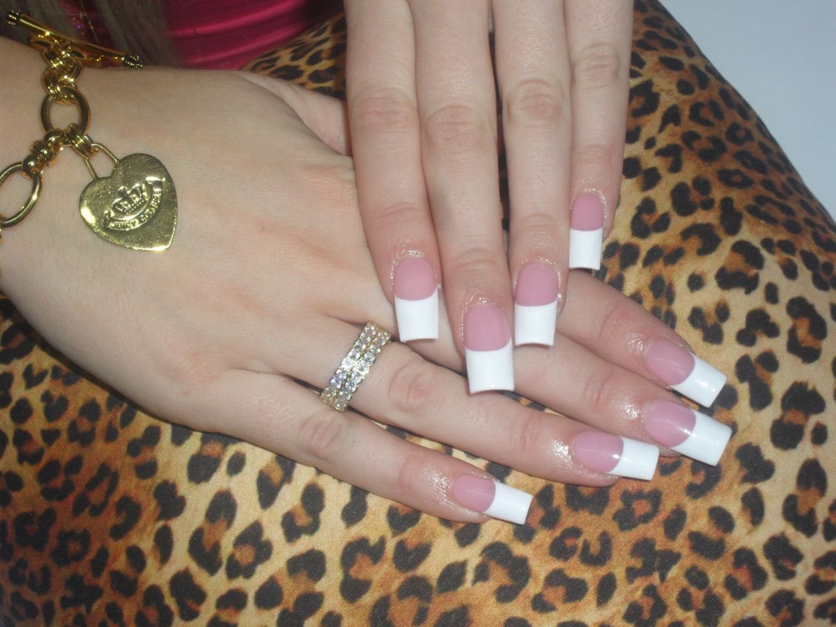 4ngelfemme's tweet photo. guys which #nailset should i do next 🐈‍⬛ https://t.co/fmZuu6cNMV