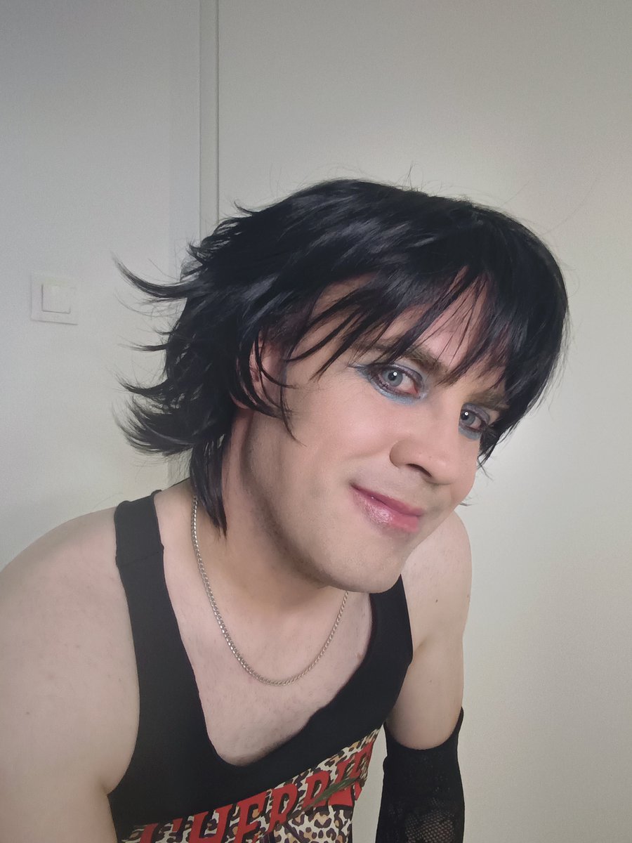 amycdxxx's tweet photo. Sorry, I'm a beginner. This is my first makeup. 😅🙃😘
#crossdresser #cd #sissy #trans #transgender #ts #tgirl #shemale  #femboy  #hungary #hungarian https://t.co/7R3ENBR606