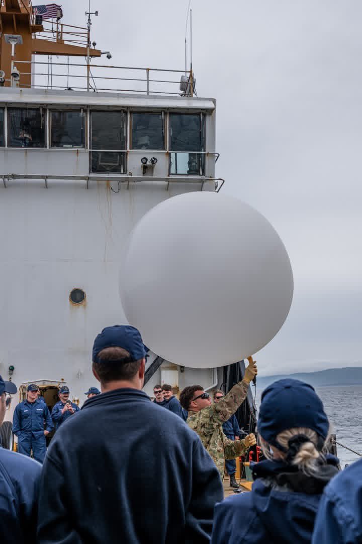 ANRALCOM's tweet photo. Operation ARCTIC GHOST brought together U.S. Army and Coast Guard personnel for training and assessment in and around Kodiak, Alaska, July 20–24, 2026. As part of the exercise, the 3d Multi-Domain Task Force released high-altitude balloons from the Coast Guard Cutter Aspen… https://t.co/g0tWqlxw0Y