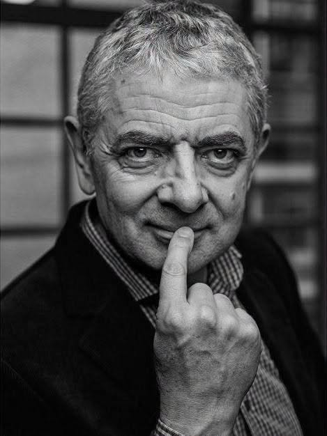 alexja25's tweet photo. Rowan Atkinson powiedział kiedyś:
"Dystans jest jedyną odpowiedzią na brak szacunku.
Nie reaguj.
Nie kłóć się.
Nie daj się wciągnąć w dramaty.
Po prostu usuń swoją obecność."
Czasem odejście to nie słabość, to mądrość.
Nie przegrywasz bitwy, lecz chronisz swój spokój.
Im mniej energii dajesz tym, którzy cię nie cenią,
tym więcej masz jej dla ludzi i spraw, które naprawdę się liczą.