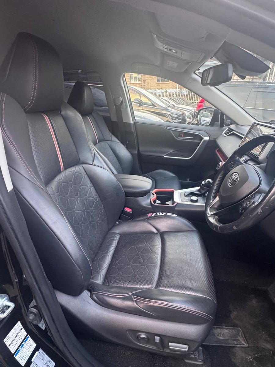 CarsSigra's tweet photo. Toyota RAV4 
2019 Model
Adventure, Alloys rims, Heated cooling chairs, DVD reverse camera, Parking sensor, Daylight 
Ksh.3.9M
Finance option available:
Deposit: 1M
Balance: UpTo 72 months
Call or WhatsApp us on:
0702423474
#cars #today #toyota #sigramotors #fyp #paofc https://t.co/i3NAD8hF1W