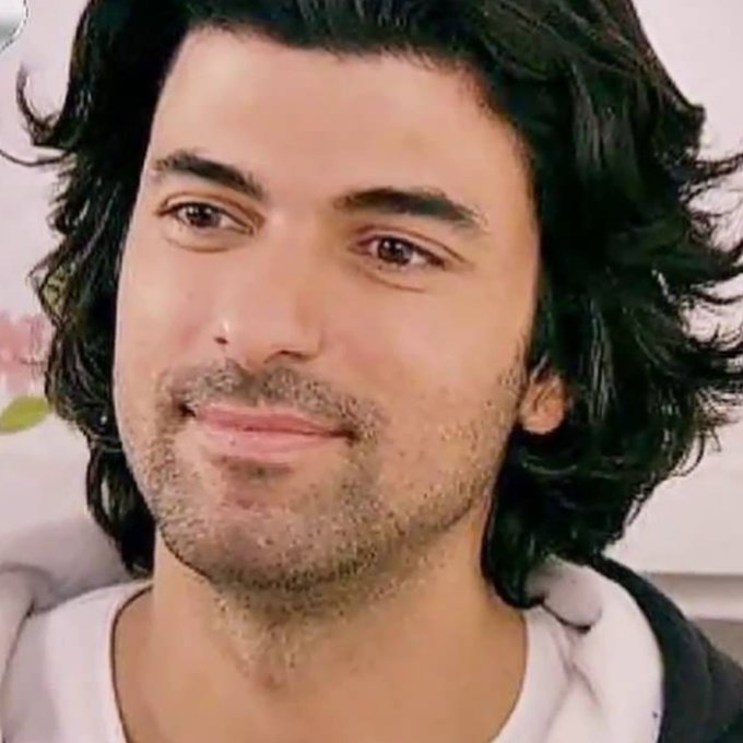 karcav1's tweet photo. Engin ilumina cada escena con su autenticidad.

EnginAkyürek FatmagülNetflix

#EnginAkyürek #FatmagülNetflix #KerimIlgaz https://t.co/kxSlaEBv4b