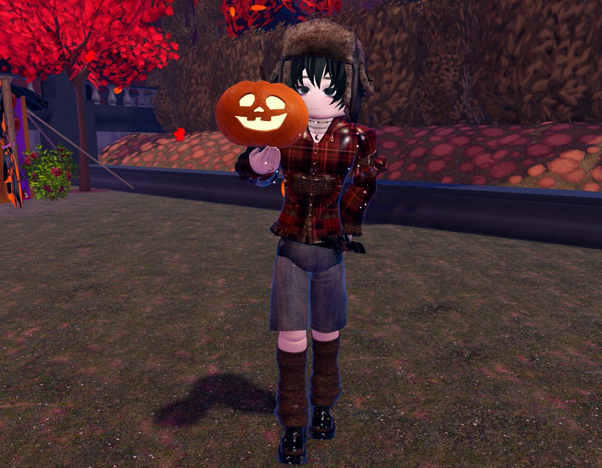f4ngtastic's tweet photo. sweater weather!! 🍁🎃

#royalehigh #rhtc https://t.co/Q1jHTfr7Xs