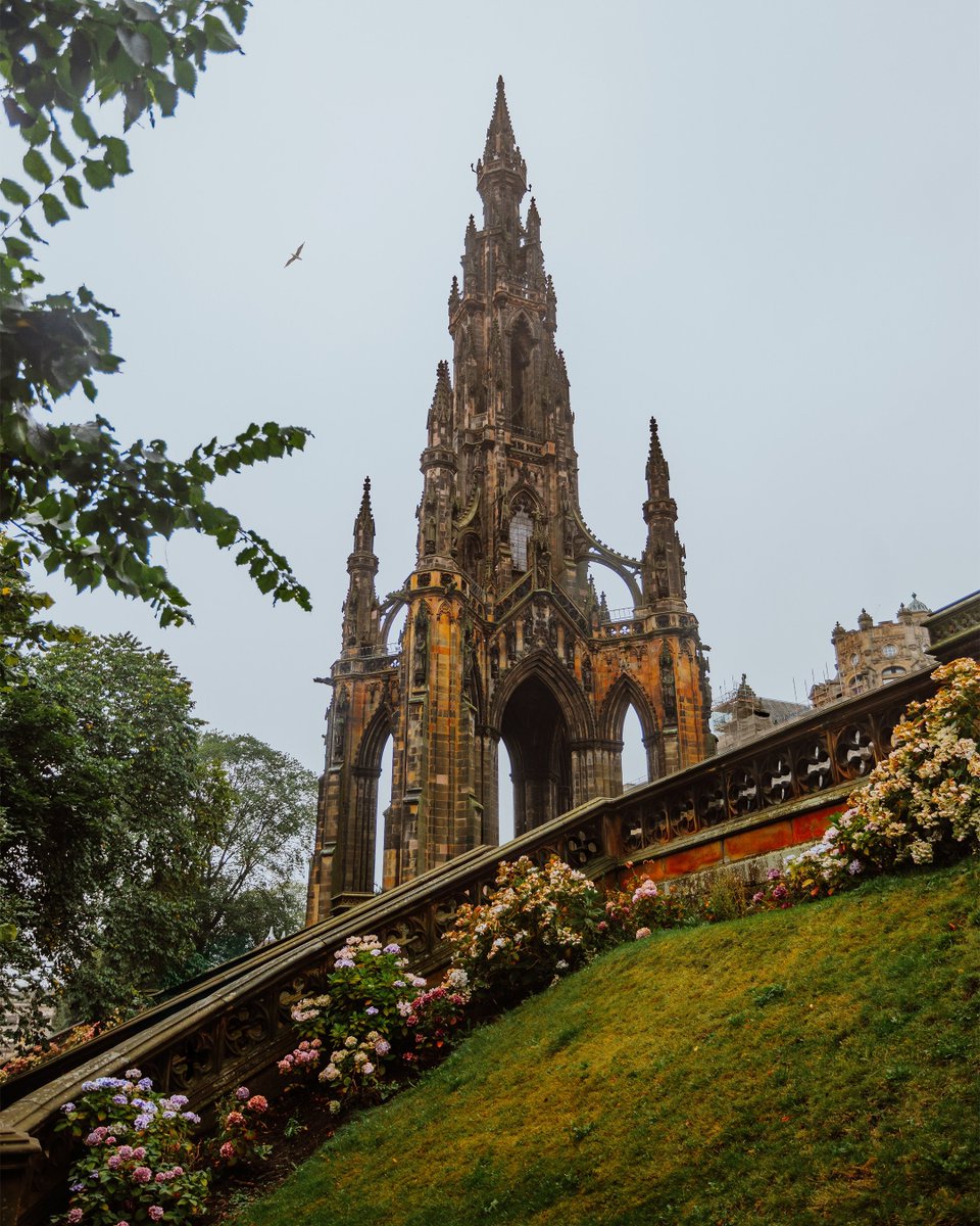 echoesofworld's tweet photo. Edinburgh, Scotland https://t.co/HNXxBaKGgK