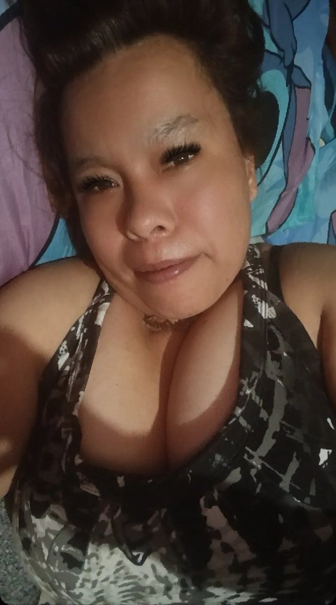 MarcusSpecterl1's tweet photo. Como ven esta madurita esta super buena y muy putita pero discreta, tiene pareja pero tiene amantes yo y más 

#madura #tetasyalgomás #bigtits #putipobre #guerrero #puta #facilota #chilpancingo https://t.co/r77hRgmVOf