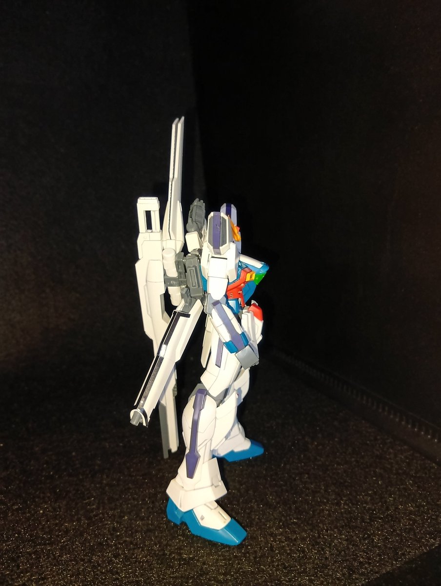 access_sakai's tweet photo. おはようございます
#ガンプラ 進捗
久しぶりにAmazonで購入した
HGAW GX-9900 ガンダムX
完成
バックパックが独特な造形でカッコイイですね
土曜日は資格試験なので
そろそろちゃんと勉強します
合間でガンヴォルヴァも作ります
先日 #プレミアムバンダイ でレオパルドが買えたので届いたら作ります https://t.co/0km184L8mM