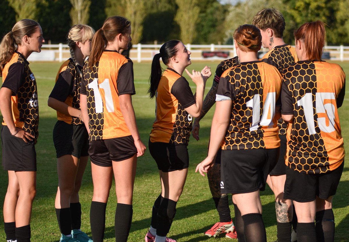 PooleBoroughLFC's tweet photo. Cobham Sports FC Women 1 Poole Borough Women First Team 0

Pre Season Friendly 19/08/26

Match Photos :- 👇

https://t.co/h8X9sxUUTi

#UTB 🐝 https://t.co/DIm8hb5Doy