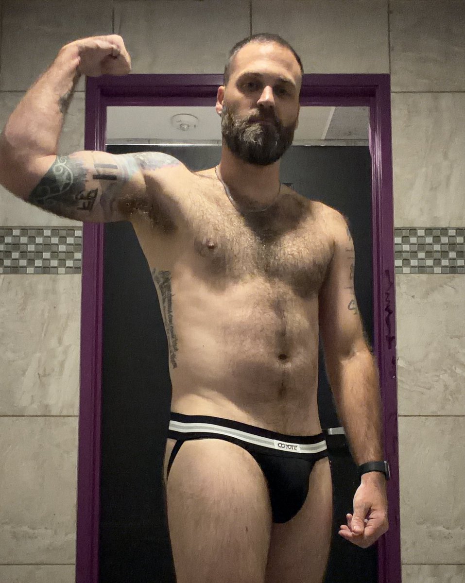 seanwolf34's tweet photo. Who wants to take this sweaty jock off and lick me clean 💦💦💦 https://t.co/gPEHyHUjGa