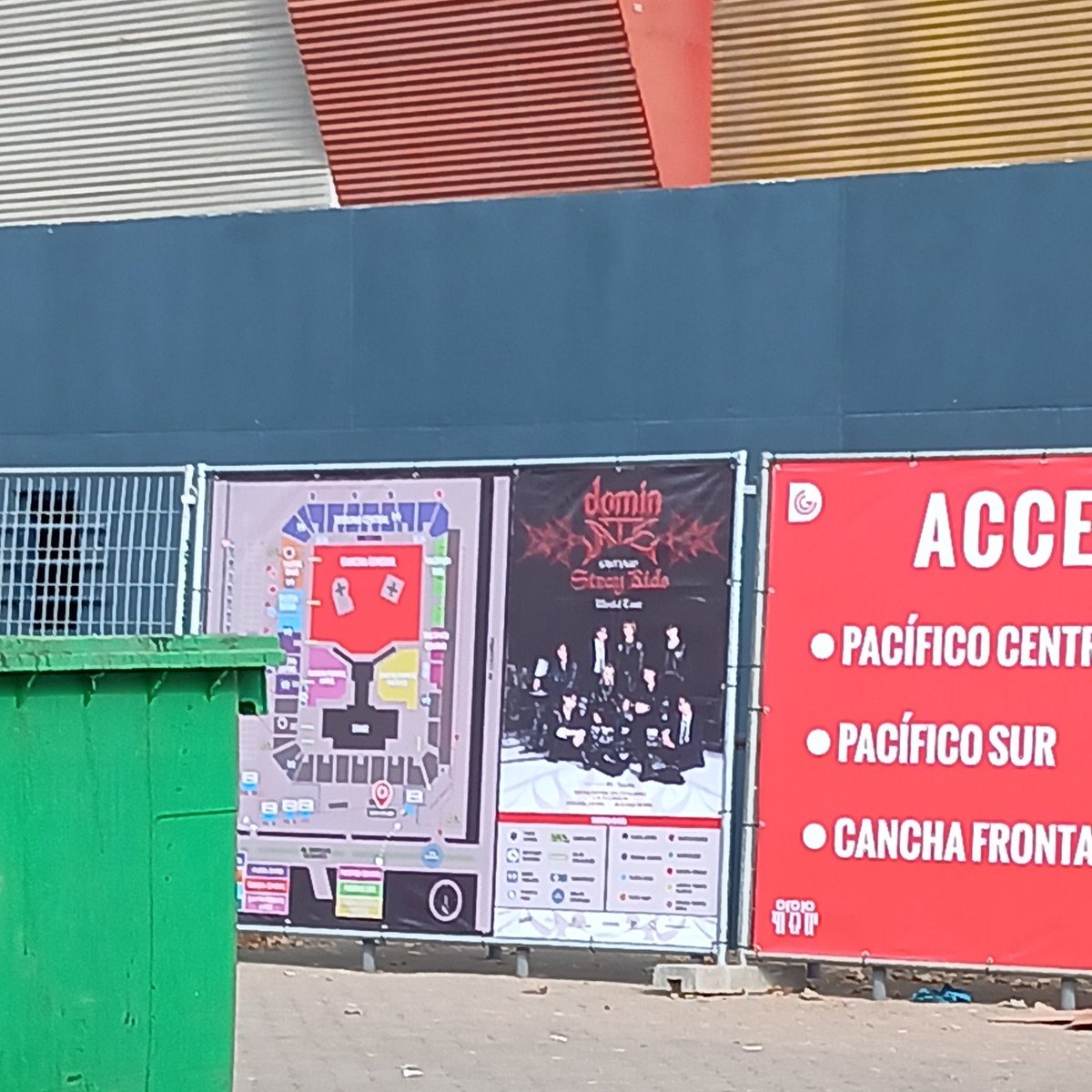 i_noahskz's tweet photo. BRING RUN IT TOUR TO CHILE (los extraño)
#ChileIsWaitingForSKZ
#RunItTourInChile
@dgmedioschile
@jypnation https://t.co/D90xxrRYzq