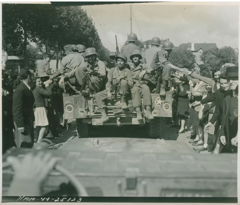 MenWhoWoreTheT's tweet photo. A 120-mile dash through the Alps! 🏔️ On August 20, 1944, the 36th Infantry Division was in an all-out sprint to catch the retreating German army. The 143rd Infantry packed onto artillery trucks and raced northward along the Route Napoléon. https://t.co/Am5cdHBu5y