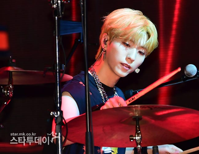 tang__kira's tweet photo. Kuasa hukum Gunil menyatakan bahwa Gunil tidak pernah setuju untuk keluar dari XDINARY HEROES maupun JYP entertainment.

Sang kuasa hukum juga menjelaskan bahwa sang artis tidak pernah menjelekkan sesama member dan tidak pernah selingkuh saat pacaran.

Kuasa hukum menjelaskan namun Gunil tidak ingin menambah beban pikiran fans dan ingin menyelesaikan hal ini secara baik-baik dengan JYP

Kuasa Hukum menjelaskan juga meskipun apa yang diungkapkan oleh OP yang ngespill itu tidak sesuai dengan fakta, Gunil tidak akan mengambil langkah hukum dan memaafkan OP tersebut.

https://t.co/z4oWQnDOP8