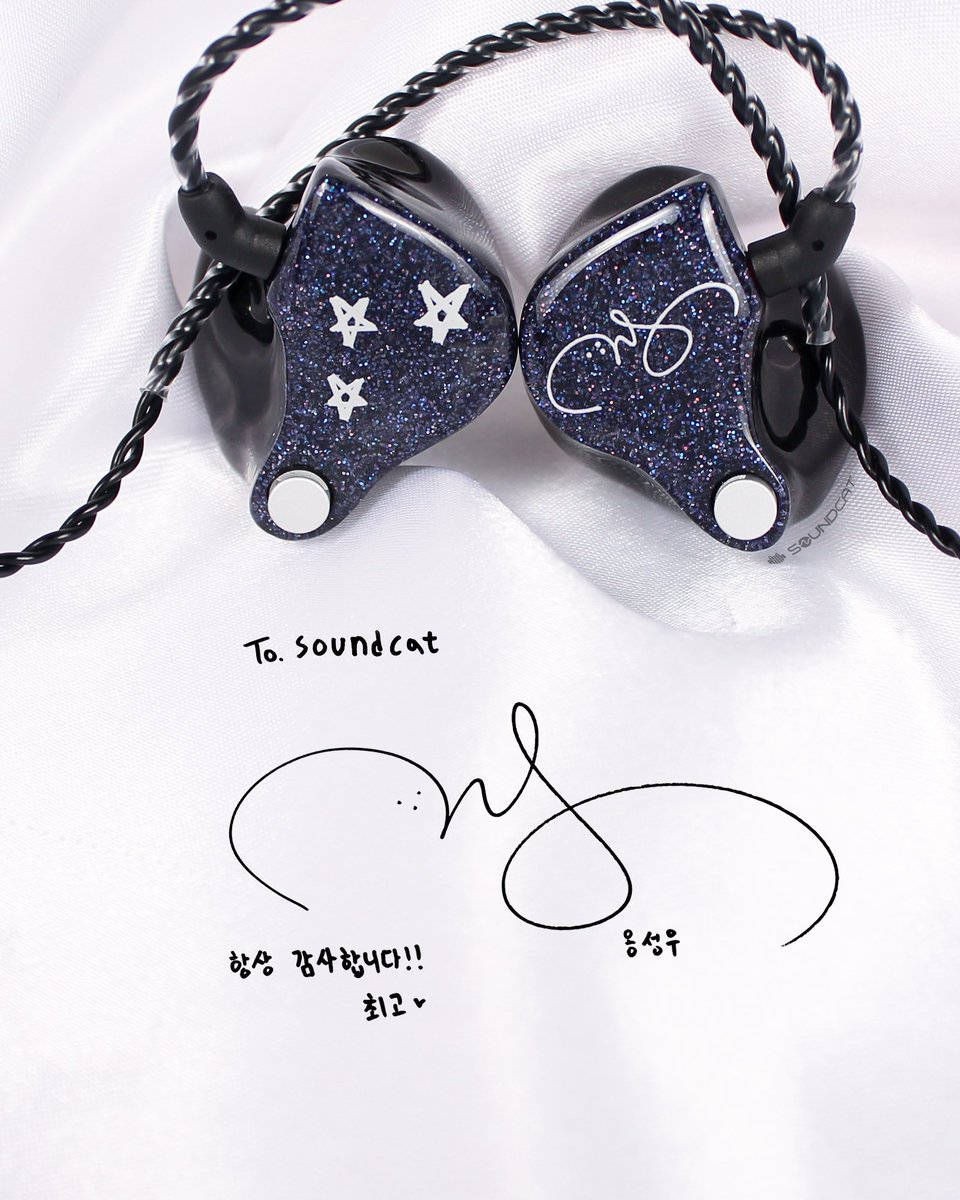 ongstarr's tweet photo. seongwu’s new in-ear monitor ✨

#옹성우 #ONGSEONGWU https://t.co/Zd6yHsskbd